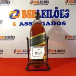 LOTE 057 - 01 WHISKY JOHNNIE WALKER BLACK LABEL 12 ANOS 4,5 LITROS (NO ESTADO EM QUE SE ENCONTRA) ATENÇÃO! FAZER A VISITAÇÃO ANTES DE ARREMATAR, NÃO SABEMOS SE FUNCIONA. LEILÃO NÃO TEM GARANTIA E NEM DEVOLUÇÃO, SUJEITO A POSSÍVEIS AVARIAS VISÍVEIS/OCULTAS E/OU AUSÊNCIA DE COMPONENTES.  