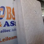 LOTE 060 - 01 COLCHÃO DE SOLTEIRO COM BASE (TWIN BED (MATTRESS+BOX). (NO ESTADO EM QUE SE ENCONTRA. SUJEITO A AVARIAS OCULTAS/VISÍVEIS.) AV9940B - BF8506C