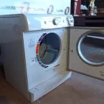 LOTE 045 - 01 SECADORA DE ROUPAS 10KG MARCA BRASTEMP 220V (DRYER). (NO ESTADO EM QUE SE ENCONTRA. SUJEITO A AVARIAS OCULTAS/VISÍVEIS.) BF8681U