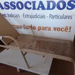 LOTE 264 - 01 ESPREGUIÇADEIRA PARA PISCINA (LOUNGE CHAIR). (NO ESTADO EM QUE SE ENCONTRA. SUJEITO A AVARIAS OCULTAS/VISÍVEIS.) AV9954B