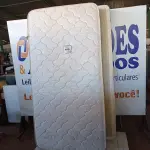 LOTE 100 - 01 COLCHÃO DE SOLTEIRO COM BASE (TWIN BED (MATTRESS+BOX). (NO ESTADO EM QUE SE ENCONTRA. SUJEITO A AVARIAS OCULTAS/VISÍVEIS) BF8528B - BH1497X.
