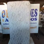 LOTE 020 - 01 COLCHÃO DE SOLTEIRO COM BASE (TWIN BED (MATTRESS+BOX). (NO ESTADO EM QUE SE ENCONTRA. SUJEITO A AVARIAS OCULTAS/VISÍVEIS.) BF8533L, AV9625M