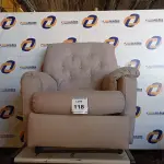LOTE 118 - 01 POLTRONA RECLINÁVEL (ARMCHAIR). (NO ESTADO EM QUE SE ENCONTRA. SUJEITO A AVARIAS OCULTAS/VISÍVEIS.) AV9366K