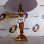 LOTE 281 - 01 ABAJUR COM CÚPULA (LAMP). (NO ESTADO EM QUE SE ENCONTRA. SUJEITO A AVARIAS OCULTAS/VISÍVEIS.) AV9625S