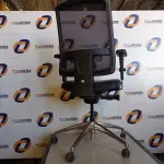 LOTE 107 - 01 CADEIRA PARA ESCRITORIO (OFFICE CHAIR. (NO ESTADO EM QUE SE ENCONTRA. SUJEITO A AVARIAS OCULTAS/VISÍVEIS.) AU2457B