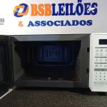 LOTE 036 - 01 MICRO-ONDAS MARCA LG 127V COM PRATO. MICROWAVE. (NO ESTADO EM QUE SE ENCONTRA. SUJEITO A AVARIAS OCULTAS/VISÍVEIS.) AV9725E