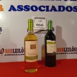 LOTE 066 - 01 GARRAFA DE VINHO TRAVESSIA BRANCO 750ML E 01 GARRAFA DE VINHO PANUL CABERNET SAUVIGNON 2013 750ML. (NO ESTADO EM QUE SE ENCONTRA) ATENÇÃO! FAZER A VISITAÇÃO ANTES DE ARREMATAR, NÃO SABEMOS SE FUNCIONA. LEILÃO NÃO TEM GARANTIA E NEM DEVOLUÇÃO, SUJEITO A POSSÍVEIS AVARIAS VISÍVEIS/OCULTAS E/OU AUSÊNCIA DE COMPONENTES.  