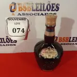 LOTE 074 - 01 GARRAFA DE WISK ROYAL SALUT 21 ANOS DE 700ML. (NO ESTADO EM QUE SE ENCONTRA) ATENÇÃO! FAZER A VISITAÇÃO ANTES DE ARREMATAR, NÃO SABEMOS SE FUNCIONA. LEILÃO NÃO TEM GARANTIA E NEM DEVOLUÇÃO, SUJEITO A POSSÍVEIS AVARIAS VISÍVEIS/OCULTAS E/OU AUSÊNCIA DE COMPONENTES.  