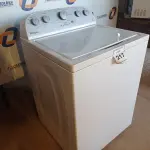 LOTE 217 - 01 MÁQUINA DE LAVAR ROUPAS WHIRLPOOL 115VOLTS (WASHER). (NO ESTADO EM QUE SE ENCONTRA. SUJEITO A AVARIAS OCULTAS/VISÍVEIS.) AV9949T
