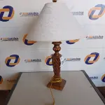 LOTE 234 - 01 ABAJUR COM CÚPULA (LAMP). (NO ESTADO EM QUE SE ENCONTRA. SUJEITO A AVARIAS OCULTAS/VISÍVEIS.) AV9801V