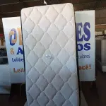 LOTE 200 - 01 COLCHÃO DE SOLTEIRO COM BASE (TWIN BED (MATTRESS+BOX). (NO ESTADO EM QUE SE ENCONTRA. SUJEITO A AVARIAS OCULTAS/VISÍVEIS.) AU1874T BASE SEM TAG