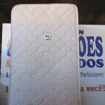 LOTE 284 - 01 COLCHÃO DE SOLTEIRO COM BASE (TWIN BED (MATTRESS+BOX). (NO ESTADO EM QUE SE ENCONTRA. SUJEITO A AVARIAS OCULTAS/VISÍVEIS.) AV9897H - BH1499D