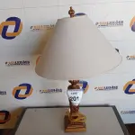 LOTE 201 - 01 ABAJUR COM CÚPULA. (LAMP) (NO ESTADO EM QUE SE ENCONTRA. SUJEITO A AVARIAS OCULTAS/VISÍVEIS.) AV9512G