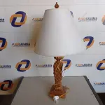 LOTE 239 - 01 ABAJUR COM CÚPULA (LAMP). (NO ESTADO EM QUE SE ENCONTRA. SUJEITO A AVARIAS OCULTAS/VISÍVEIS.) AV9975T