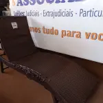 LOTE 254 - 01 ESPREGUIÇADEIRA PARA PISCINA (LOUNGE CHAIRS). (NO ESTADO EM QUE SE ENCONTRA. SUJEITO A AVARIAS OCULTAS/VISÍVEIS.) BH1570X