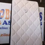 LOTE 277 - 01 COLCHÃO DE SOLTEIRO COM BASE (TWIN BED (MATTRESS+BOX). (NO ESTADO EM QUE SE ENCONTRA. SUJEITO A AVARIAS OCULTAS/VISÍVEIS.) AU1878E BASE SEM TAG.