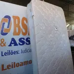 LOTE 100 - 01 COLCHÃO DE SOLTEIRO COM BASE (TWIN BED (MATTRESS+BOX). (NO ESTADO EM QUE SE ENCONTRA. SUJEITO A AVARIAS OCULTAS/VISÍVEIS) BF8528B - BH1497X.