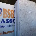 LOTE 110 - 01 COLCHÃO DE SOLTEIRO COM BASE (TWIN BED (MATTRESS+BOX). (NO ESTADO EM QUE SE ENCONTRA. SUJEITO A AVARIAS OCULTAS/VISÍVEIS) AV9422C