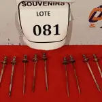 LOTE 081 - 12 ESPETOS EM PRATA PARA PETISCOS. (NO ESTADO EM QUE SE ENCONTRA) ATENÇÃO! FAZER A VISITAÇÃO ANTES DE ARREMATAR, NÃO SABEMOS SE FUNCIONA. LEILÃO NÃO TEM GARANTIA E NEM DEVOLUÇÃO, SUJEITO A POSSÍVEIS AVARIAS VISÍVEIS/OCULTAS E/OU AUSÊNCIA DE COMPONENTES.  
