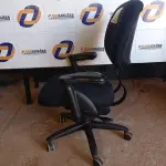 LOTE 173 - 01 CADEIRA PARA ESCRITÓRIO (OFFICE CHAIR). (NO ESTADO EM QUE SE ENCONTRA. SUJEITO A AVARIAS OCULTAS/VISÍVEIS.)0000063