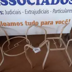 LOTE 253 - 02 PÉS DE MESA PARA JARDIM (TABLE LEGS). (GARDEN) (NO ESTADO EM QUE SE ENCONTRA. SUJEITO A AVARIAS OCULTAS/VISÍVEIS.) 0000087