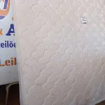 LOTE 160 - 01 COLCHÃO DE CASAL COM BASE (QUEEN BED (MATTRESS+BOX). (NO ESTADO EM QUE SE ENCONTRA. SUJEITO A AVARIAS OCULTAS/VISÍVEIS.) AV9327W - AV9389D