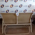 LOTE 123 - 01 CADEIRA DE BALANÇO DE DOIS LUGARES PARA PISCINA (SOFA GARDEN). (NO ESTADO EM QUE SE ENCONTRA. SUJEITO A AVARIAS OCULTAS/VISÍVEIS.) AV9803M