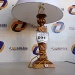 LOTE 091 - 01 ABAJUR COM CÚPULA LAMP. (NO ESTADO EM QUE SE ENCONTRA. SUJEITO A AVARIAS OCULTAS/VISÍVEIS.) AV9650A