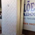 LOTE 284 - 01 COLCHÃO DE SOLTEIRO COM BASE (TWIN BED (MATTRESS+BOX). (NO ESTADO EM QUE SE ENCONTRA. SUJEITO A AVARIAS OCULTAS/VISÍVEIS.) AV9897H - BH1499D