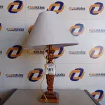 LOTE 281 - 01 ABAJUR COM CÚPULA (LAMP). (NO ESTADO EM QUE SE ENCONTRA. SUJEITO A AVARIAS OCULTAS/VISÍVEIS.) AV9625S