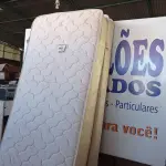 LOTE 282 - 01 COLCHÃO DE SOLTEIRO COM BASE (TWIN BED (MATTRESS+BOX). (NO ESTADO EM QUE SE ENCONTRA. SUJEITO A AVARIAS OCULTAS/VISÍVEIS.) AV9859M - BF8563W