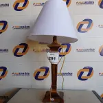 LOTE 291 - 01 ABAJUR COM CÚPULA (LAMP). (NO ESTADO EM QUE SE ENCONTRA. SUJEITO A AVARIAS OCULTAS/VISÍVEIS.) BF8566L