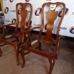 LOTE 133 - 02 CADEIRAS EM MADEIRA SEM ASSENTO COM AVARIAS (CHAIR). (NO ESTADO EM QUE SE ENCONTRA. SUJEITO A AVARIAS OCULTAS/VISÍVEIS.) BF8562V, BF8562T
