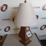 LOTE 192 - 01 ABAJUR COM CÚPULA. (LAMP). (NO ESTADO EM QUE SE ENCONTRA. SUJEITO A AVARIAS OCULTAS/VISÍVEIS.) BF8587G