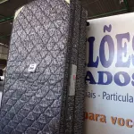 LOTE 268 - 01 COLCHÃO DE SOLTEIRO COM BASE (TWIN BED (MATTRESS+BOX). (NO ESTADO EM QUE SE ENCONTRA. SUJEITO A AVARIAS OCULTAS/VISÍVEIS.) AU2472C BASE SEM TAG