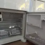 LOTE 095 - 01 GELADEIRA BRASTEMP INVERSE 220V (REFRIGERATOR). (NO ESTADO EM QUE SE ENCONTRA. SUJEITO A AVARIAS OCULTAS/VISÍVEIS.) AV9322E