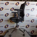 LOTE 107 - 01 CADEIRA PARA ESCRITORIO (OFFICE CHAIR. (NO ESTADO EM QUE SE ENCONTRA. SUJEITO A AVARIAS OCULTAS/VISÍVEIS.) AU2457B