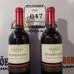 LOTE 047 - 02 GARRAFAS DE VINHO CABERNET SAUVIGNON CONCHA Y TORO 750ML. LACRADO.  (NO ESTADO EM QUE SE ENCONTRA) ATENÇÃO! FAZER A VISITAÇÃO ANTES DE ARREMATAR, NÃO SABEMOS SE FUNCIONA. LEILÃO NÃO TEM GARANTIA E NEM DEVOLUÇÃO, SUJEITO A POSSÍVEIS AVARIAS VISÍVEIS/OCULTAS E/OU AUSÊNCIA DE COMPONENTES.  