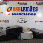 LOTE 079 - 04 PROJETORES MULTIMIDIA MARCAS E MODELOS DIVERSOS PARA RETIRADA DE PEÇAS. (NO ESTADO) ATENÇÃO! FAZER A VISITAÇÃO ANTES DE ARREMATAR, NÃO SABEMOS SE FUNCIONA. LEILÃO NÃO TEM GARANTIA E NEM DEVOLUÇÃO, SUJEITO A POSSÍVEIS AVARIAS VISÍVEIS/OCULTAS E/OU AUSÊNCIA DE COMPONENTES.