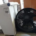 LOTE 190 - 01 PURIFICADOR DE ÁGUA, 01 VENTILADOR, 01 CAFETEIRA INOX E 01 LIXEIRA. (NO ESTADO) ATENÇÃO! FAZER A VISITAÇÃO ANTES DE ARREMATAR, NÃO SABEMOS SE FUNCIONA. LEILÃO NÃO TEM GARANTIA E NEM DEVOLUÇÃO, SUJEITO A POSSÍVEIS AVARIAS VISÍVEIS/OCULTAS E/OU AUSÊNCIA DE COMPONENTES.