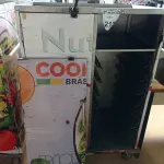 LOTE 213 - 01 CARRINHO PARA FRIOS EM INOX. (NO ESTADO) ATENÇÃO! FAZER A VISITAÇÃO ANTES DE ARREMATAR, NÃO SABEMOS SE FUNCIONA. LEILÃO NÃO TEM GARANTIA E NEM DEVOLUÇÃO, SUJEITO A POSSÍVEIS AVARIAS VISÍVEIS/OCULTAS E/OU AUSÊNCIA DE COMPONENTES.
