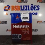 LOTE 090 - 01 LATA DE TINTA METALATEX ACETINADO DE 16 LITROS DE COR GELO BRANCO NEVE. (NO ESTADO) ATENÇÃO! FAZER A VISITAÇÃO ANTES DE ARREMATAR, NÃO SABEMOS SE FUNCIONA. LEILÃO NÃO TEM GARANTIA E NEM DEVOLUÇÃO, SUJEITO A POSSÍVEIS AVARIAS VISÍVEIS/OCULTAS E/OU AUSÊNCIA DE COMPONENTES.