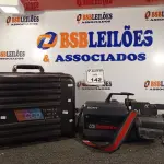 LOTE 142 - 01 FILMADORA MARCA SONY BETAMOVIE BMC-500 COM 03 BATERIAS, O CARREGADOR E A MALETA. (NO ESTADO) ATENÇÃO! FAZER A VISITAÇÃO ANTES DE ARREMATAR, NÃO SABEMOS SE FUNCIONA. LEILÃO NÃO TEM GARANTIA E NEM DEVOLUÇÃO, SUJEITO A POSSÍVEIS AVARIAS VISÍVEIS/OCULTAS E/OU AUSÊNCIA DE COMPONENTES.