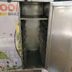 LOTE 243 - 01 CARRINHO PARA FRIOS EM INOX. (NO ESTADO) ATENÇÃO! FAZER A VISITAÇÃO ANTES DE ARREMATAR, NÃO SABEMOS SE FUNCIONA. LEILÃO NÃO TEM GARANTIA E NEM DEVOLUÇÃO, SUJEITO A POSSÍVEIS AVARIAS VISÍVEIS/OCULTAS E/OU AUSÊNCIA DE COMPONENTES.