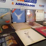 LOTE 075 - APROXIMADAMENTE 40 DISCOS DIVERSOS DE VINIL. (NO ESTADO) ATENÇÃO! FAZER A VISITAÇÃO ANTES DE ARREMATAR, NÃO SABEMOS SE FUNCIONA. LEILÃO NÃO TEM GARANTIA E NEM DEVOLUÇÃO, SUJEITO A POSSÍVEIS AVARIAS VISÍVEIS/OCULTAS E/OU AUSÊNCIA DE COMPONENTES.