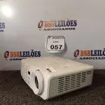 LOTE 057 - 01 PROJETOR DA MARCA VIPTECH COM HDMI DE 220V. (NO ESTADO) ATENÇÃO! FAZER A VISITAÇÃO ANTES DE ARREMATAR, NÃO SABEMOS SE FUNCIONA. LEILÃO NÃO TEM GARANTIA E NEM DEVOLUÇÃO, SUJEITO A POSSÍVEIS AVARIAS VISÍVEIS/OCULTAS E/OU AUSÊNCIA DE COMPONENTES.