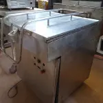 LOTE 252 - 01 CARRINHO PARA FRIOS EM INOX. (NO ESTADO) ATENÇÃO! FAZER A VISITAÇÃO ANTES DE ARREMATAR, NÃO SABEMOS SE FUNCIONA. LEILÃO NÃO TEM GARANTIA E NEM DEVOLUÇÃO, SUJEITO A POSSÍVEIS AVARIAS VISÍVEIS/OCULTAS E/OU AUSÊNCIA DE COMPONENTES.
