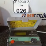 LOTE 026 - 01 MEDIDOR DE TERRA DIGITAL KYORITSU MODELO 4105. (NO ESTADO) ATENÇÃO! FAZER A VISITAÇÃO ANTES DE ARREMATAR, NÃO SABEMOS SE FUNCIONA. LEILÃO NÃO TEM GARANTIA E NEM DEVOLUÇÃO, SUJEITO A POSSÍVEIS AVARIAS VISÍVEIS/OCULTAS E/OU AUSÊNCIA DE COMPONENTES.