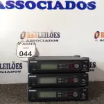 LOTE 044 - 03 RECEPTORES DE MICROFONE MARCA SHURE MODELO SLX4. (NO ESTADO) ATENÇÃO! FAZER A VISITAÇÃO ANTES DE ARREMATAR, NÃO SABEMOS SE FUNCIONA. LEILÃO NÃO TEM GARANTIA E NEM DEVOLUÇÃO, SUJEITO A POSSÍVEIS AVARIAS VISÍVEIS/OCULTAS E/OU AUSÊNCIA DE COMPONENTES.