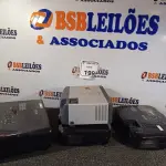 LOTE 199 - 04 PROJETORES MULTIMIDIA.  (NO ESTADO) ATENÇÃO! FAZER A VISITAÇÃO ANTES DE ARREMATAR, NÃO SABEMOS SE FUNCIONA. LEILÃO NÃO TEM GARANTIA E NEM DEVOLUÇÃO, SUJEITO A POSSÍVEIS AVARIAS VISÍVEIS/OCULTAS E/OU AUSÊNCIA DE COMPONENTES.